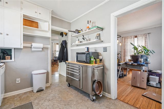 250 Highland Drive NW, Cedar Rapids, IA 52405