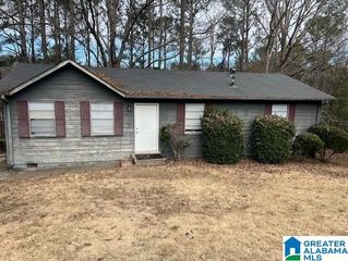 1504 6TH PLACE NW, Center Point, AL 35215