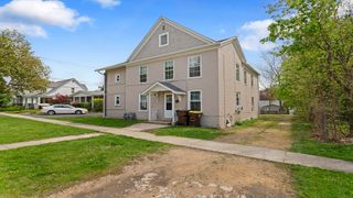 103 E LINCOLN Street, Mount Morris, IL 61054