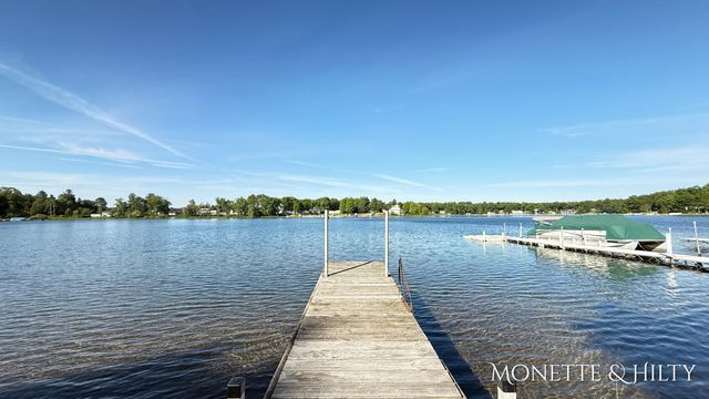 2550 Cove Road, Dalton Twp, MI 49457