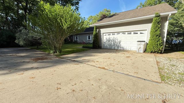 2550 Cove Road, Dalton Twp, MI 49457
