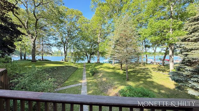 2550 Cove Road, Dalton Twp, MI 49457