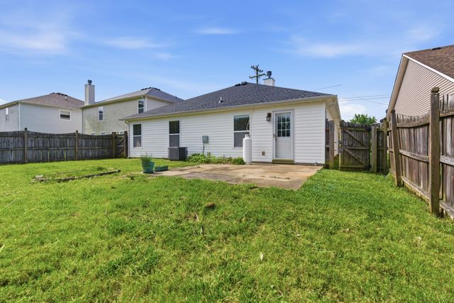 5681 Dory Dr, Antioch, TN 37013