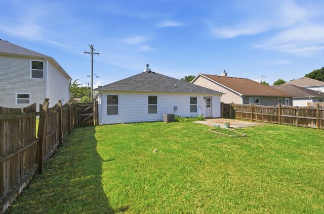 5681 Dory Dr, Antioch, TN 37013