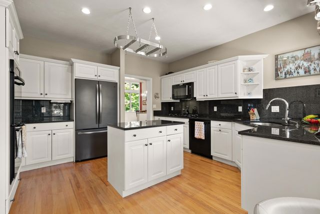 231 Nobscot Rd 231, Sudbury, MA 01776
