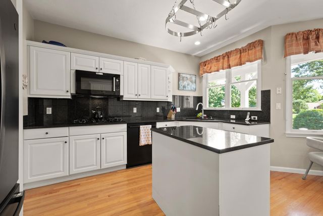 231 Nobscot Rd 231, Sudbury, MA 01776