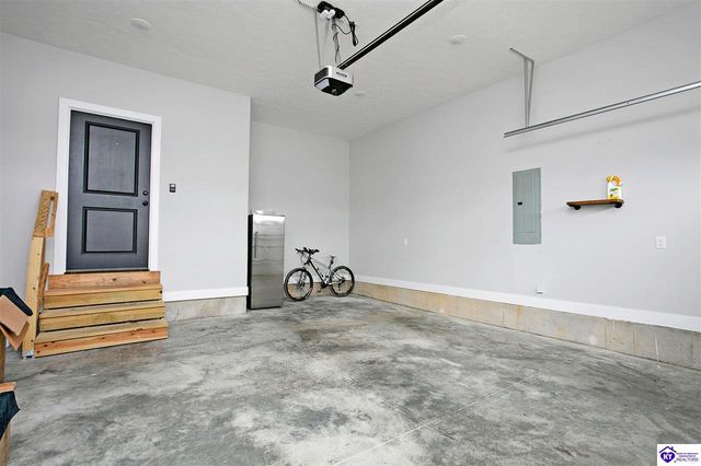 400 Ashwood Avenue, Elizabethtown, KY 42701