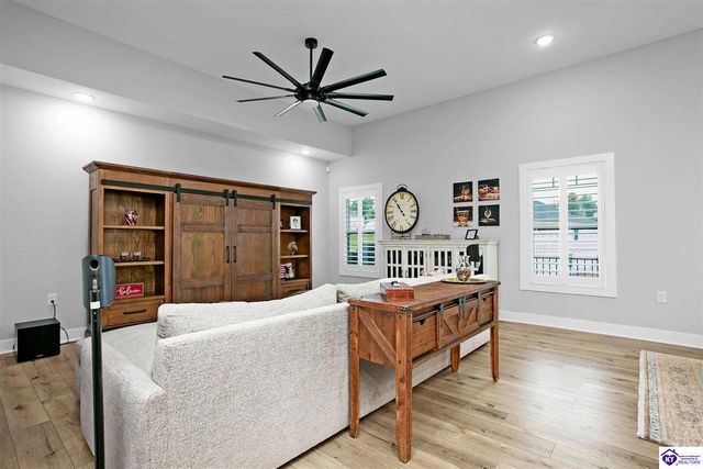 400 Ashwood Avenue, Elizabethtown, KY 42701