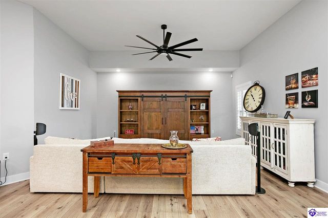 400 Ashwood Avenue, Elizabethtown, KY 42701