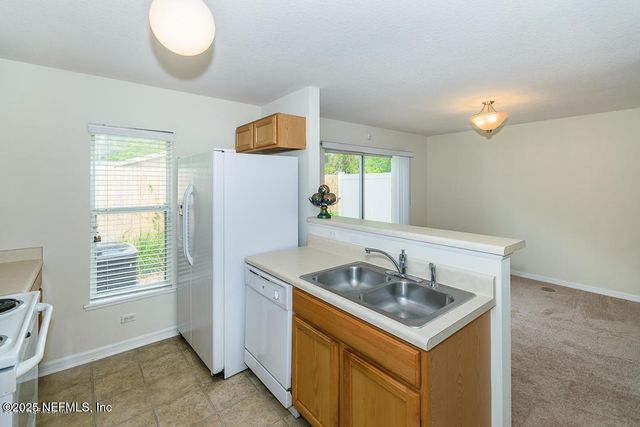 10550 AUTUMN TRACE Road, Jacksonville, FL 32257