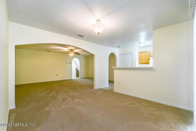 10550 AUTUMN TRACE Road, Jacksonville, FL 32257