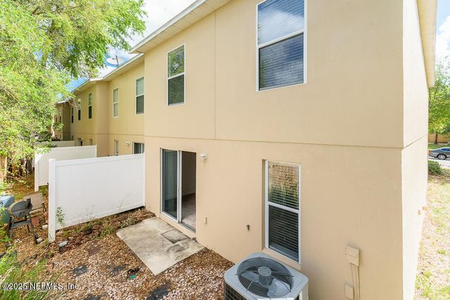 10550 AUTUMN TRACE Road, Jacksonville, FL 32257