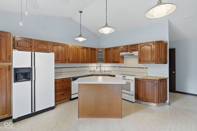12774 N Oakhaven Drive, Camby, IN 46113