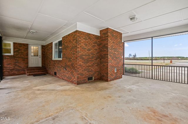 1896 Old Route 22, Kenly, NC 27542