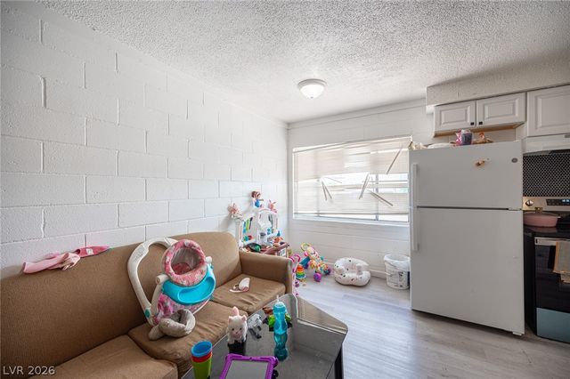 2937 Stewart Avenue, Las Vegas, NV 89101