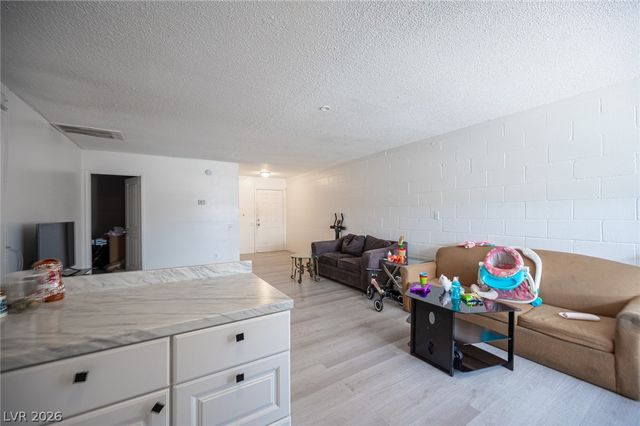 2937 Stewart Avenue, Las Vegas, NV 89101