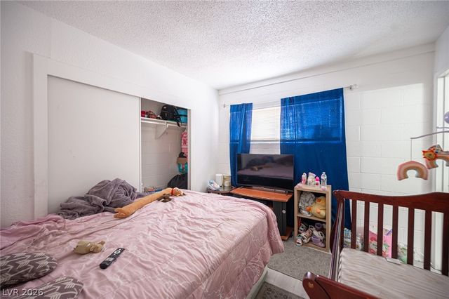 2937 Stewart Avenue, Las Vegas, NV 89101