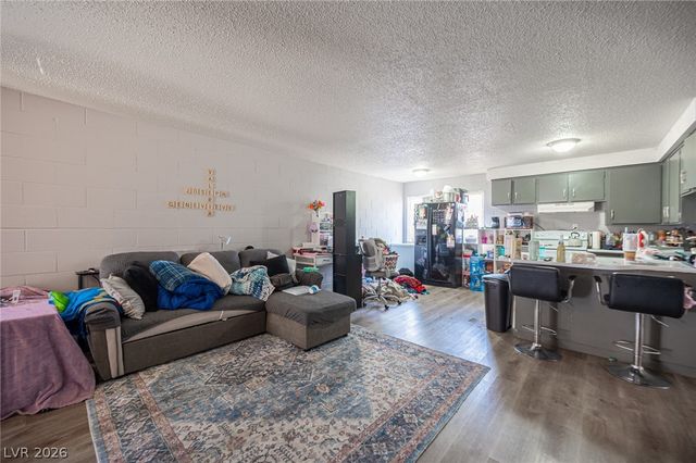 2937 Stewart Avenue, Las Vegas, NV 89101