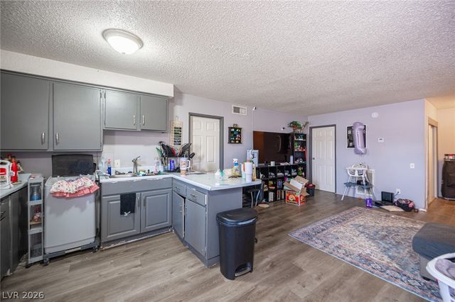 2937 Stewart Avenue, Las Vegas, NV 89101