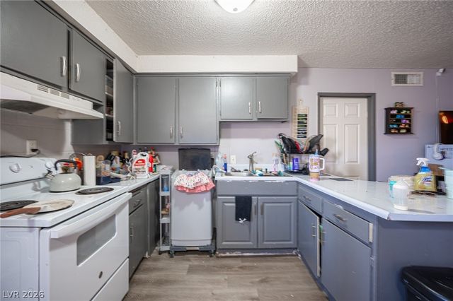 2937 Stewart Avenue, Las Vegas, NV 89101