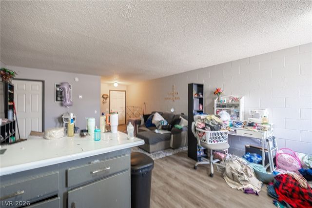 2937 Stewart Avenue, Las Vegas, NV 89101