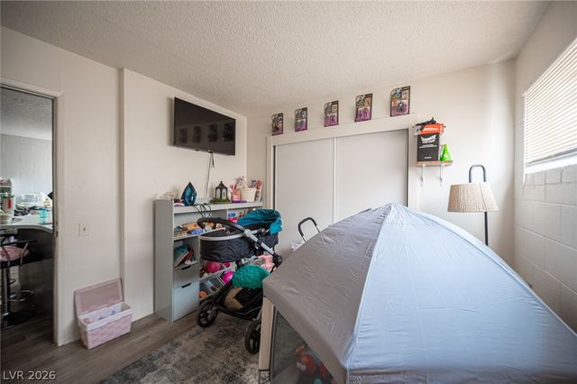 2937 Stewart Avenue, Las Vegas, NV 89101