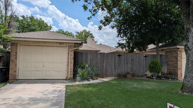 6641 S Creek Drive, Fort Worth, TX 76133