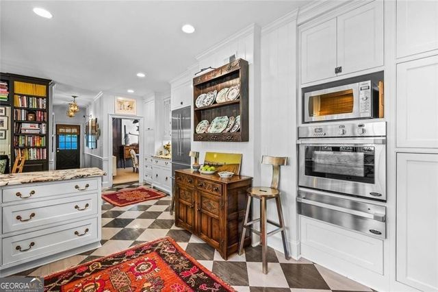 521 Heyward Circle NW, Marietta, GA 30064