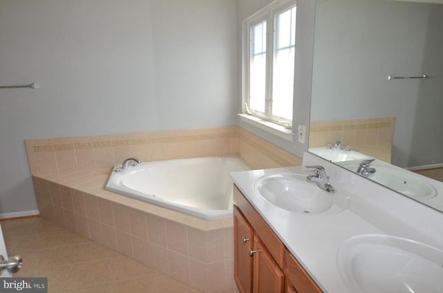 16291 CATENARY DR, Woodbridge, VA 22191