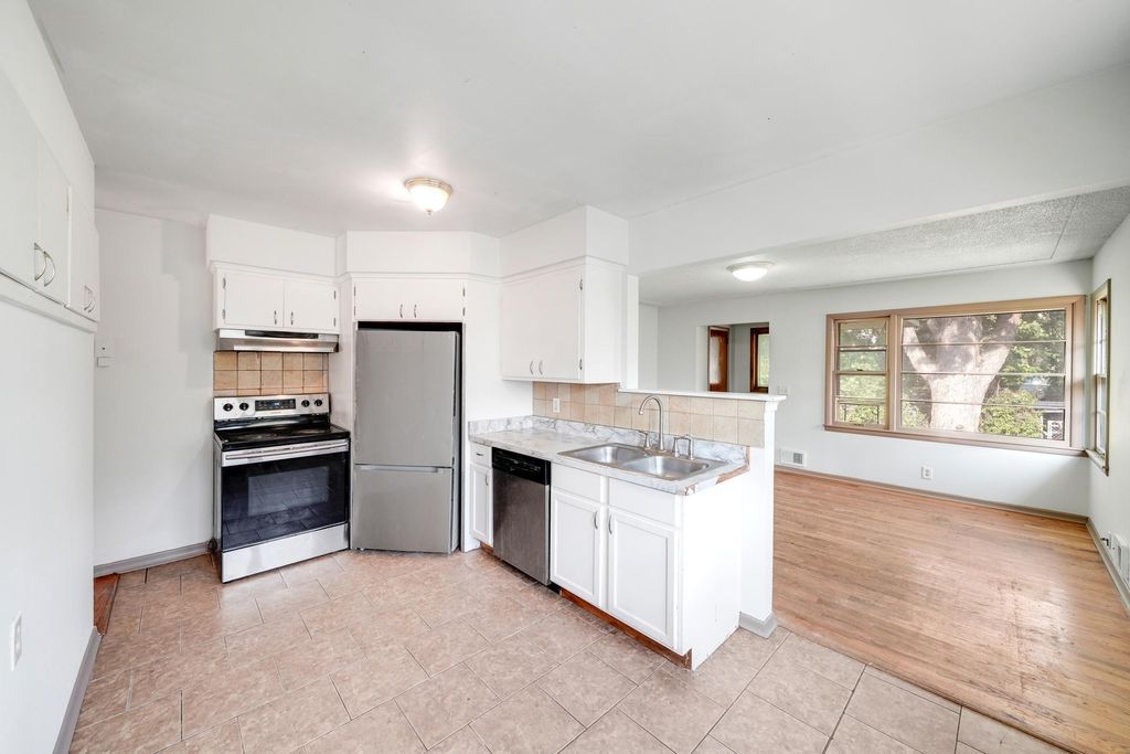 3822 3rd Street NE, Columbia Heights, MN 55421 — photo 3
