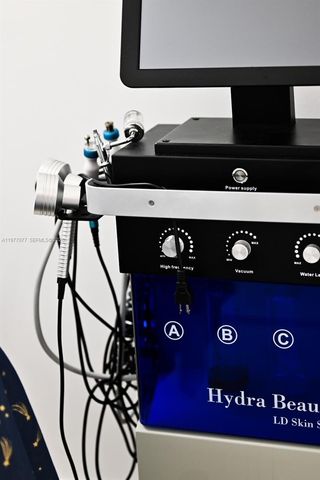 10780 MED SPA NEAR FIU, Sweetwater, FL 33174