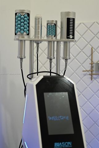 10780 MED SPA NEAR FIU, Sweetwater, FL 33174