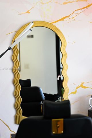 10780 MED SPA NEAR FIU, Sweetwater, FL 33174