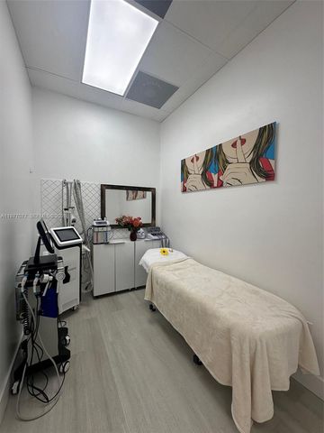 10780 MED SPA NEAR FIU, Sweetwater, FL 33174