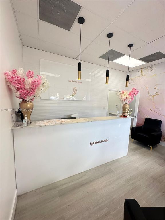 10780 MED SPA NEAR FIU, Sweetwater, FL 33174