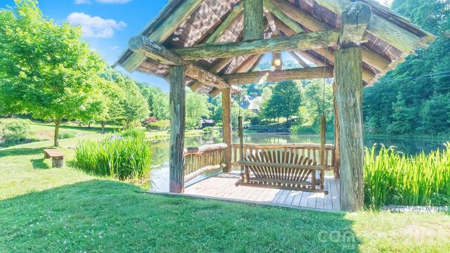 65 Bee Tree Lane, Mars Hill, NC 28754
