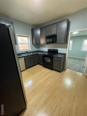 2708 Old Hanley Road, St Louis, MO 63114