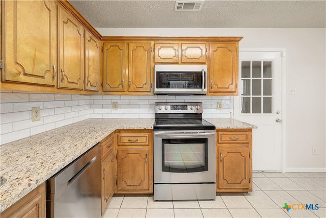 1014 N 4th Street, Copperas Cove, TX 76522