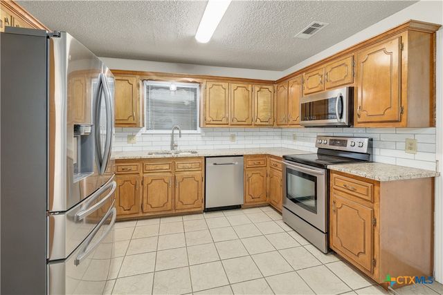 1014 N 4th Street, Copperas Cove, TX 76522