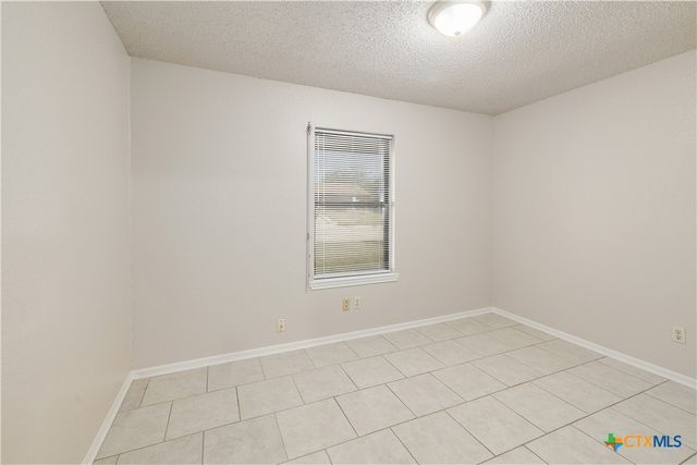 1014 N 4th Street, Copperas Cove, TX 76522