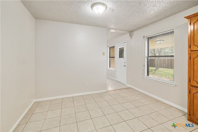 1014 N 4th Street, Copperas Cove, TX 76522