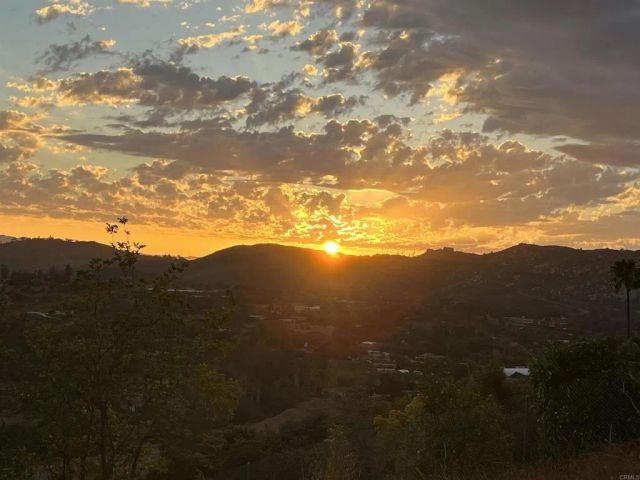 5741 Rainbow Heights Road, Fallbrook, CA 92028