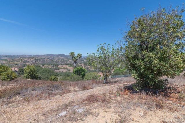 5741 Rainbow Heights Road, Fallbrook, CA 92028