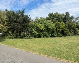 203 S Saddler Street, Poteau, OK 74953