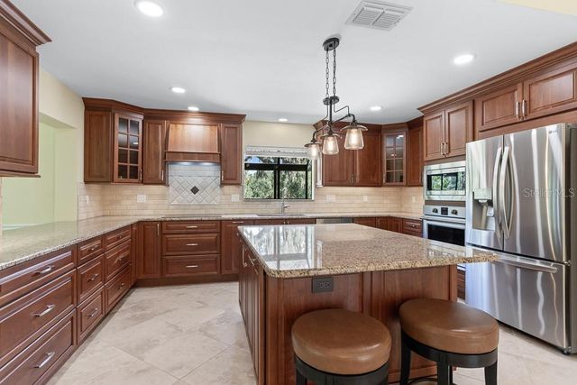 2639 ROYAL LIVERPOOL DRIVE, Tarpon Springs, FL 34688