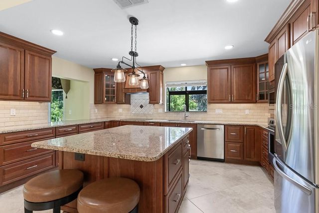 2639 ROYAL LIVERPOOL DRIVE, Tarpon Springs, FL 34688