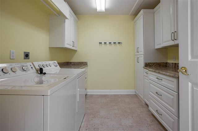 2639 ROYAL LIVERPOOL DRIVE, Tarpon Springs, FL 34688