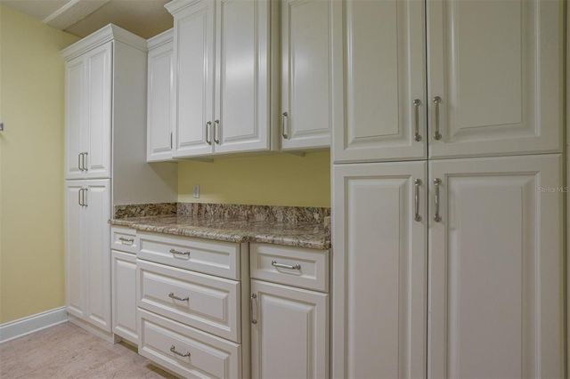 2639 ROYAL LIVERPOOL DRIVE, Tarpon Springs, FL 34688
