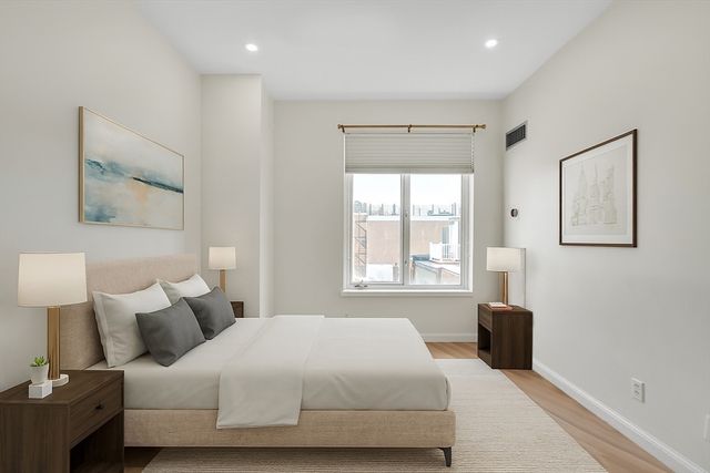 19 Wiget St 505, Boston, MA 02113