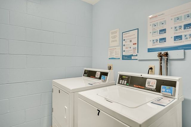 19 Wiget St 505, Boston, MA 02113